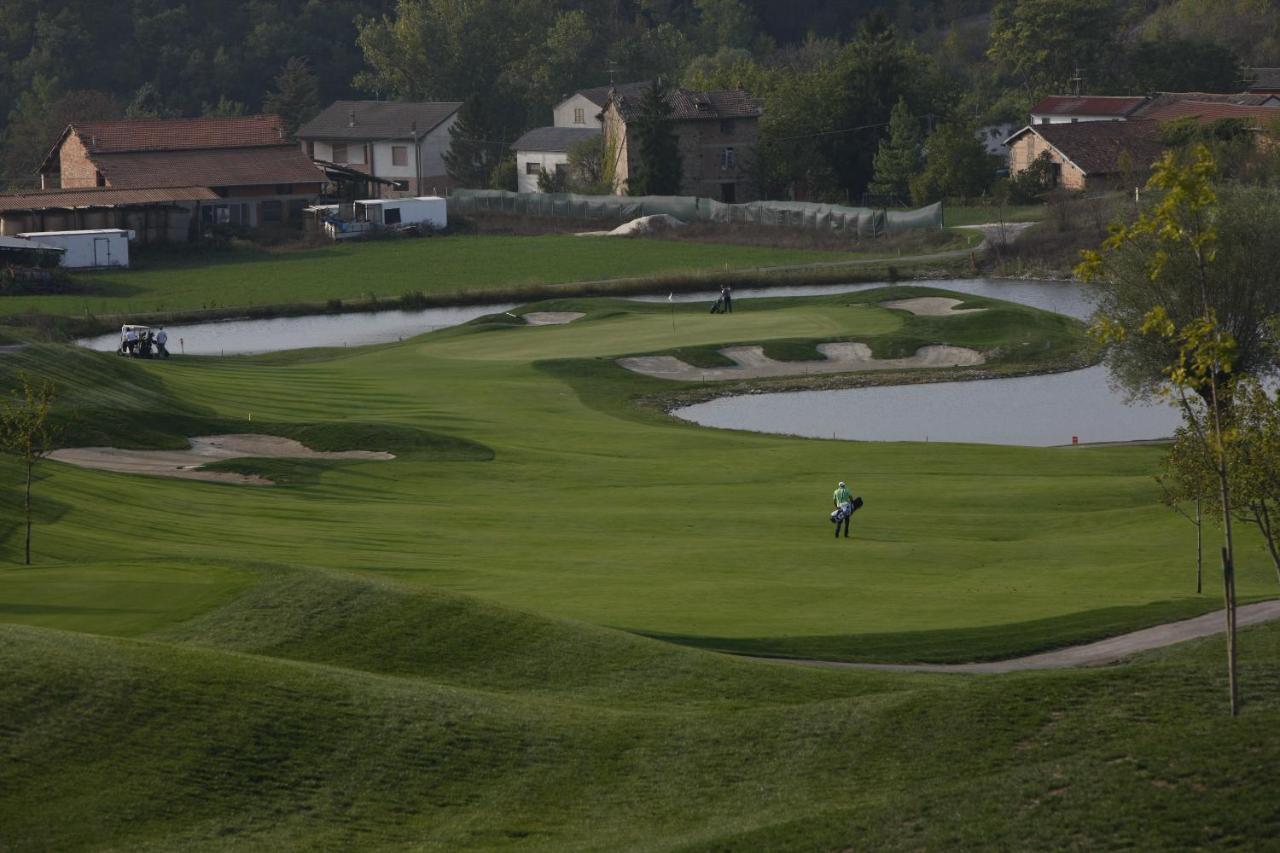 Golf Valcurone Hotel Momperone Eksteriør billede